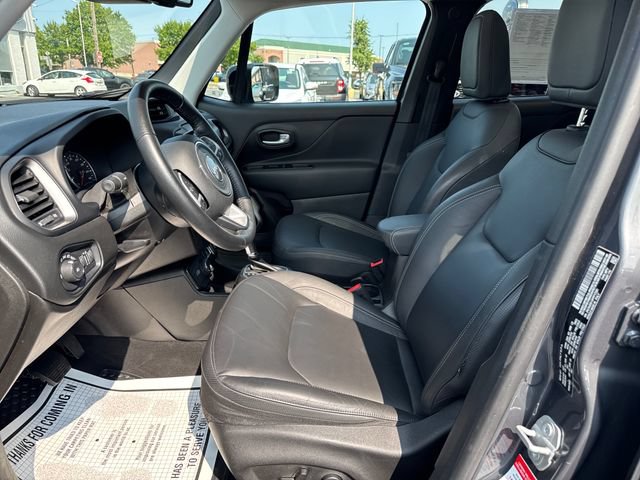 Used 2023 Jeep Renegade Limited w/ Sun/Sound Group AWD/4WD image 9