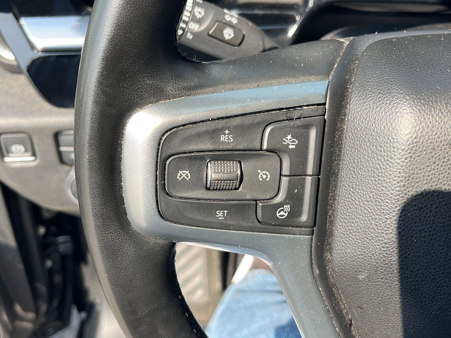 Used 2024 Chevrolet Silverado 1500 LT AWD/4WD image 11