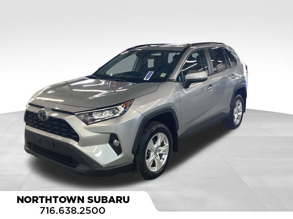 Used 2020 Toyota RAV4 XLE w/ Convenience Package image 1