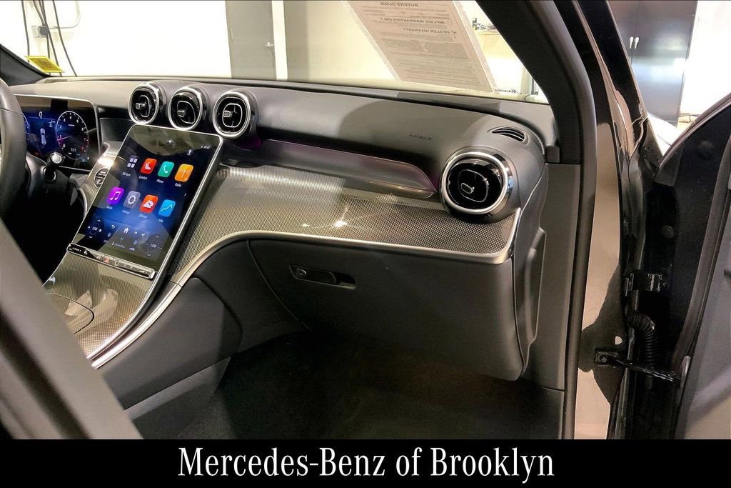 Used 2025 Mercedes-Benz GLC 300 4MATIC image 19
