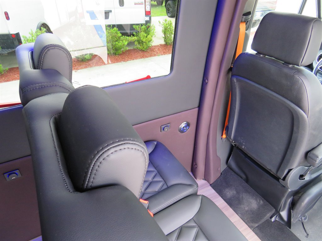 Used 2022 Mercedes-Benz Sprinter 4500 image 28