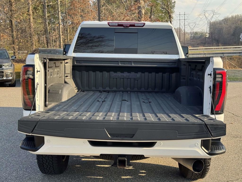 Used 2024 GMC Sierra 2500 AT4 w/ AT4 Premium Plus Package image 17