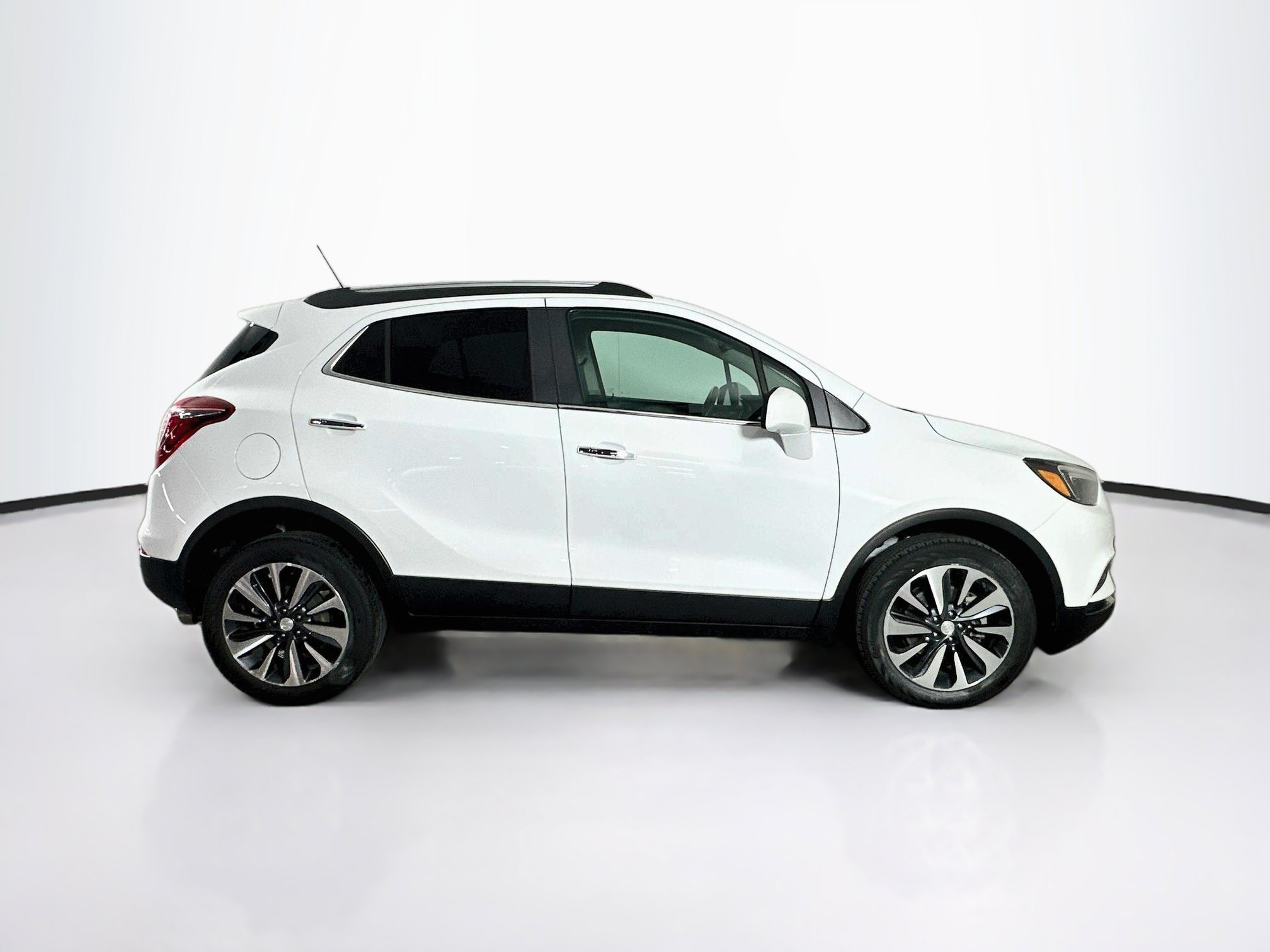 Used 2022 Buick Encore Preferred w/ Safety Package II AWD/4WD image 10