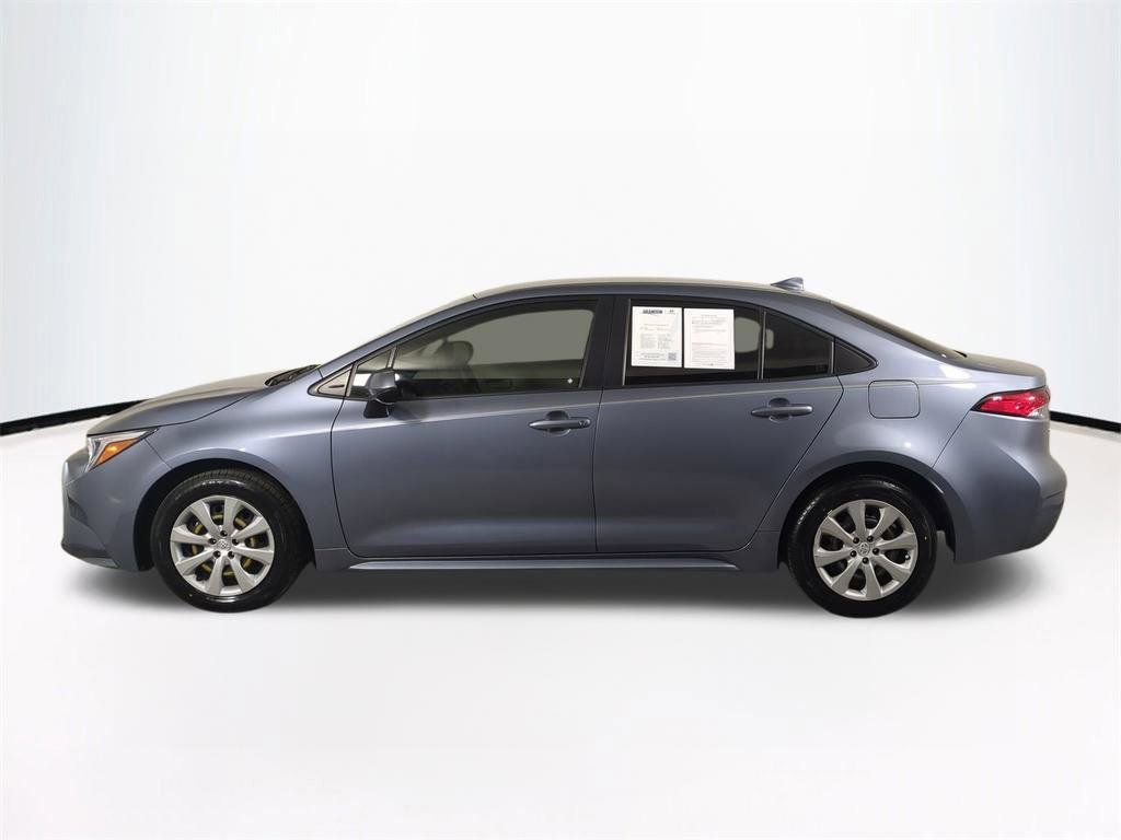 Used 2025 Toyota Corolla LE image 8
