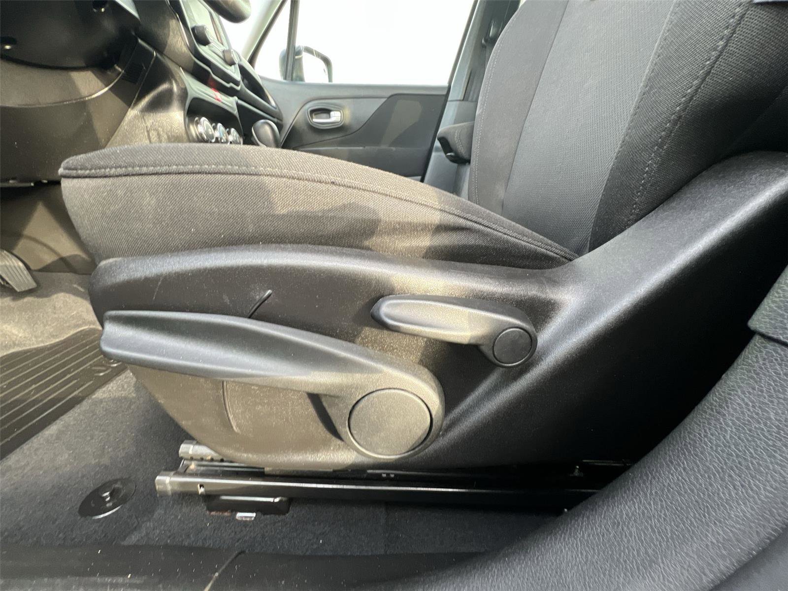 Used 2016 Jeep Renegade Sport w/ Power & Air Group image 11