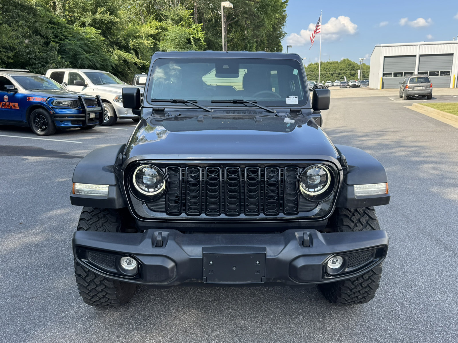 Used 2025 Jeep Wrangler Willys AWD/4WD video 2