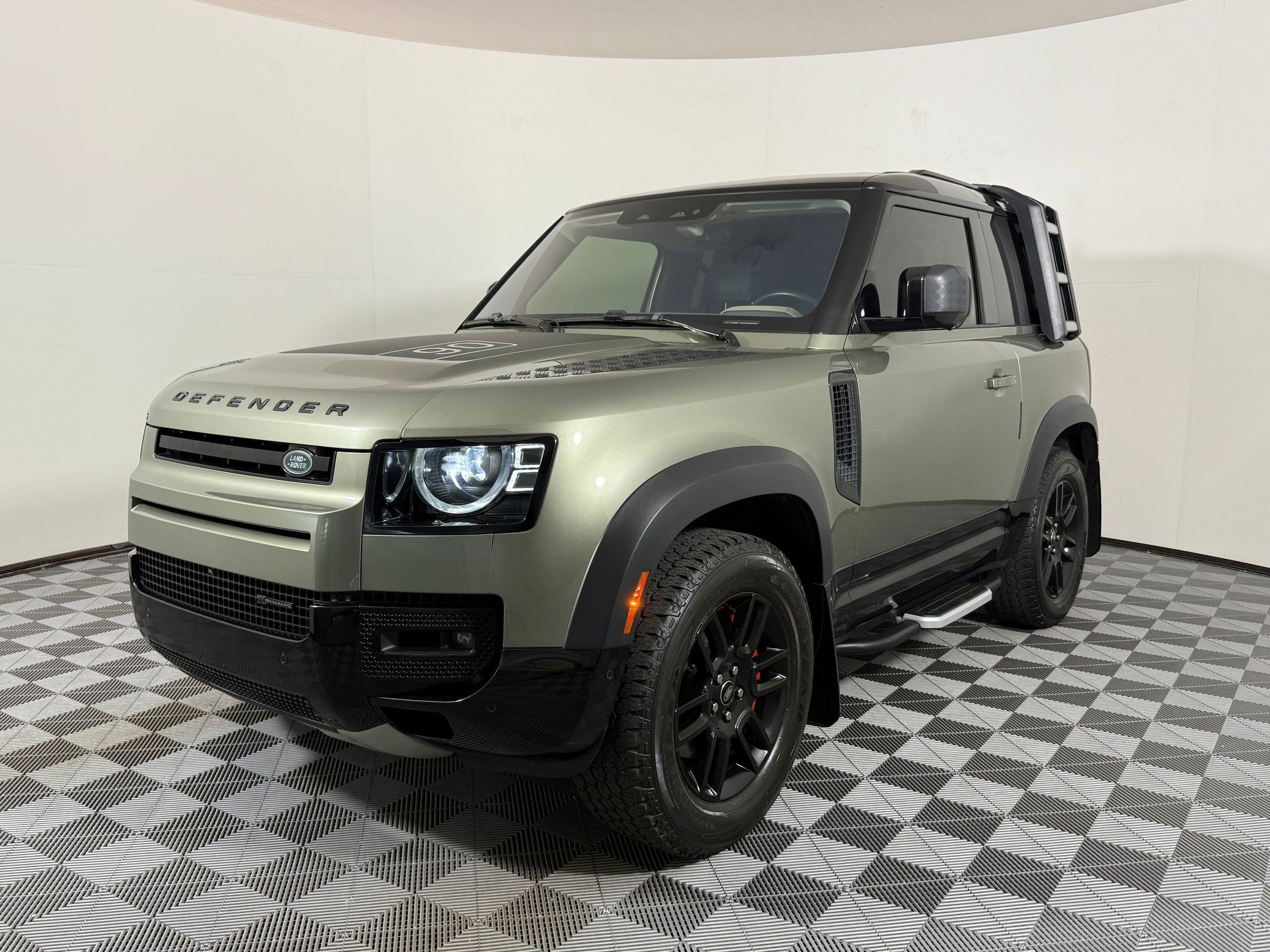 Used 2022 Land Rover Defender 90 X-Dynamic S AWD/4WD image 1