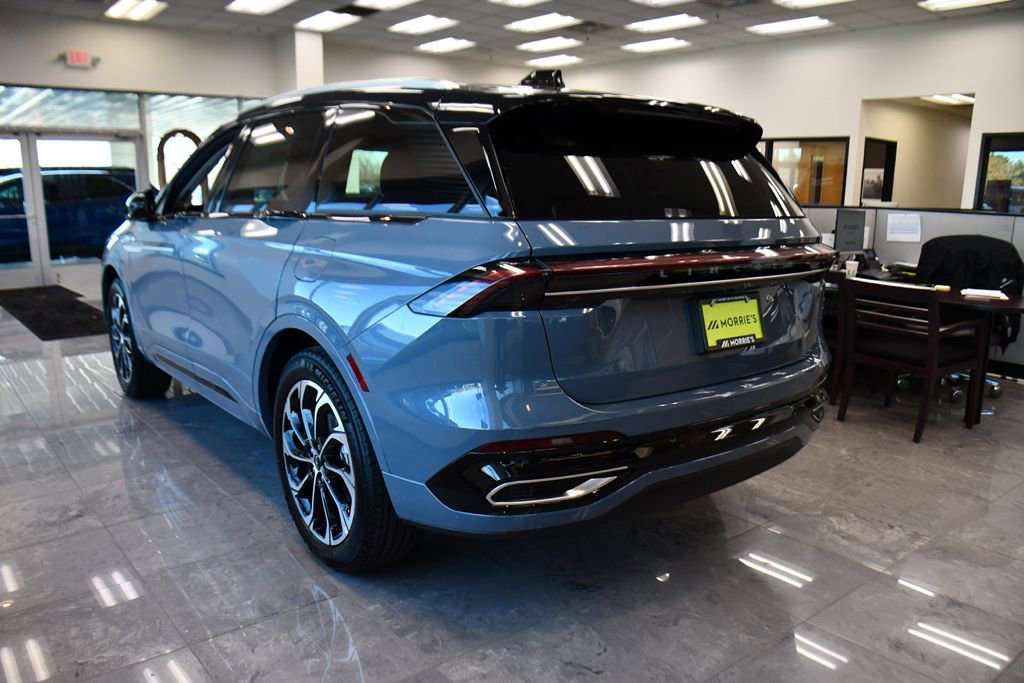 Used 2026 Lincoln Nautilus Reserve AWD/4WD image 4