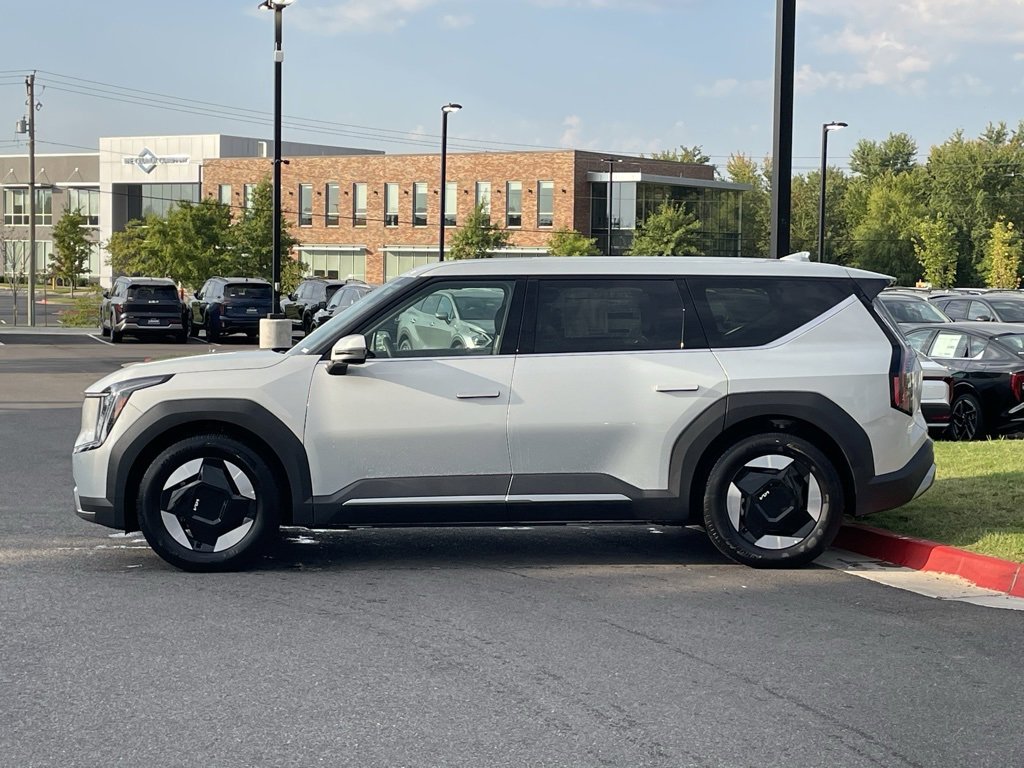New 2026 Kia EV9 Light image 7