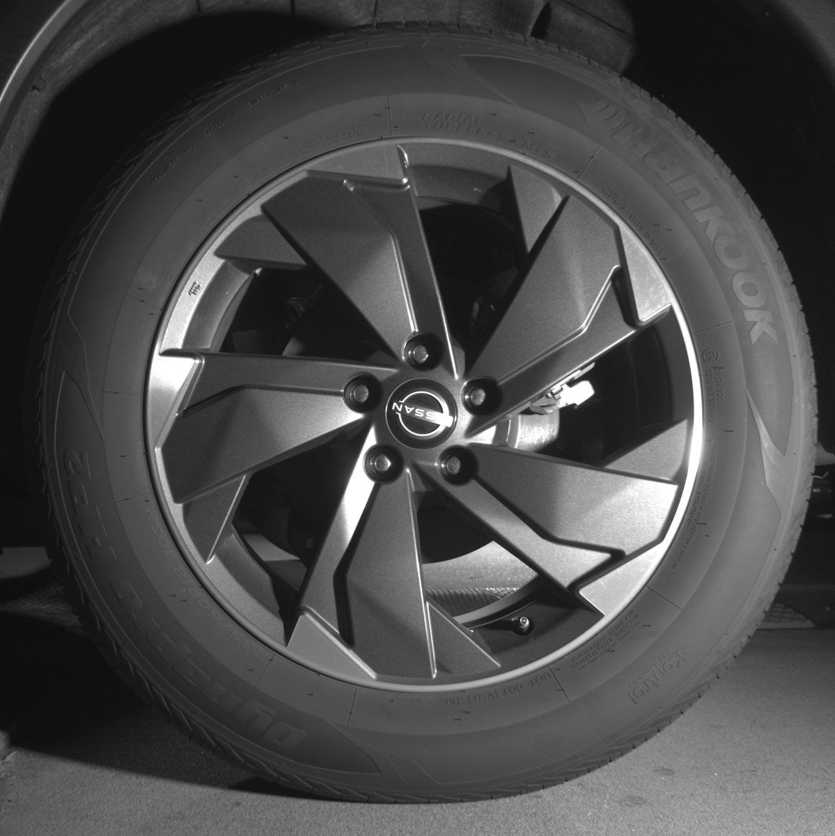 Used 2025 Nissan Rogue SV AWD/4WD image 14