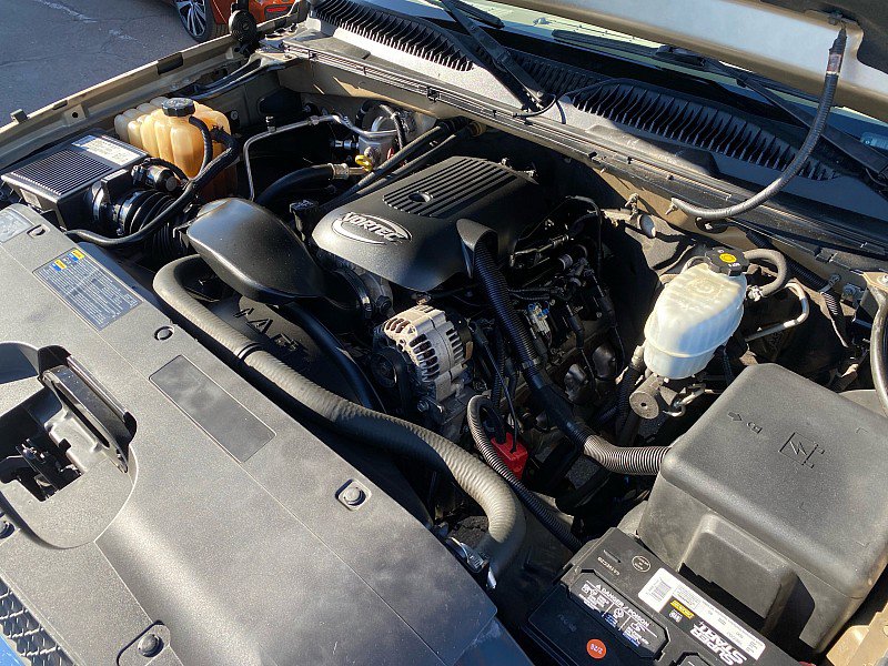 Used 2004 Chevrolet Silverado 2500 LT image 32