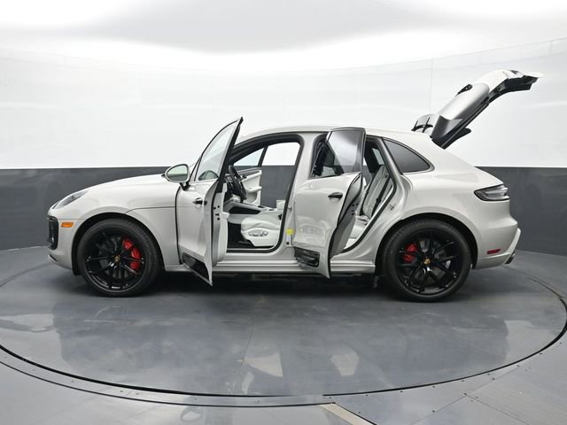New 2026 Porsche Macan GTS AWD/4WD image 30