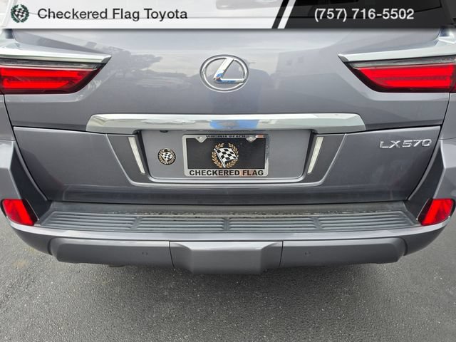 Used 2018 Lexus LX 570 4WD w/ Luxury Package image 17