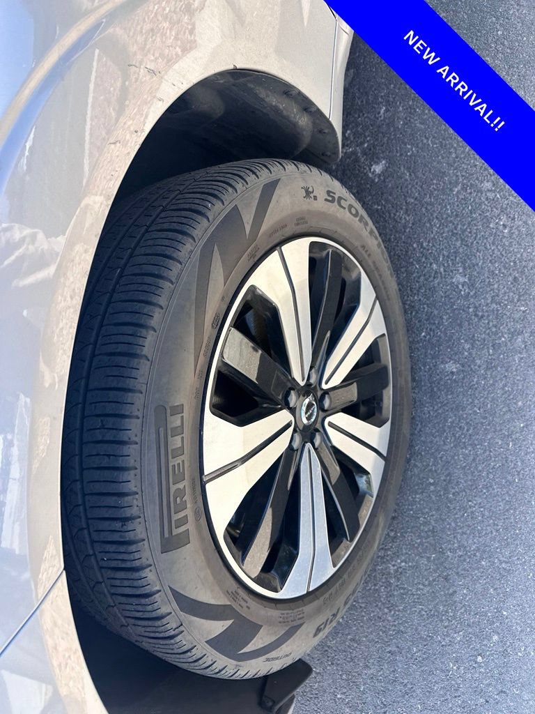 Used 2024 Volvo XC60 T8 Plus AWD/4WD image 5
