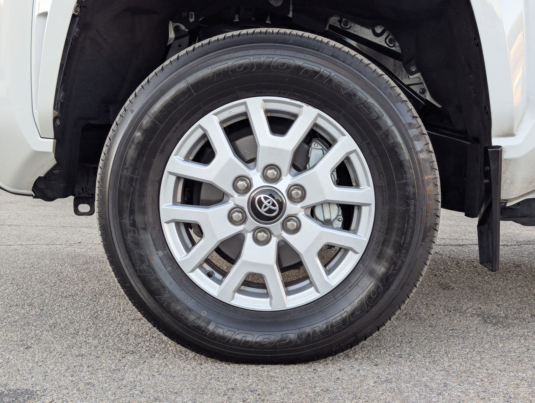 Used 2024 Toyota Tacoma 4x4 Double Cab image 31