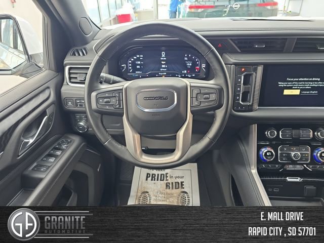 Used 2024 GMC Yukon XL Denali image 13
