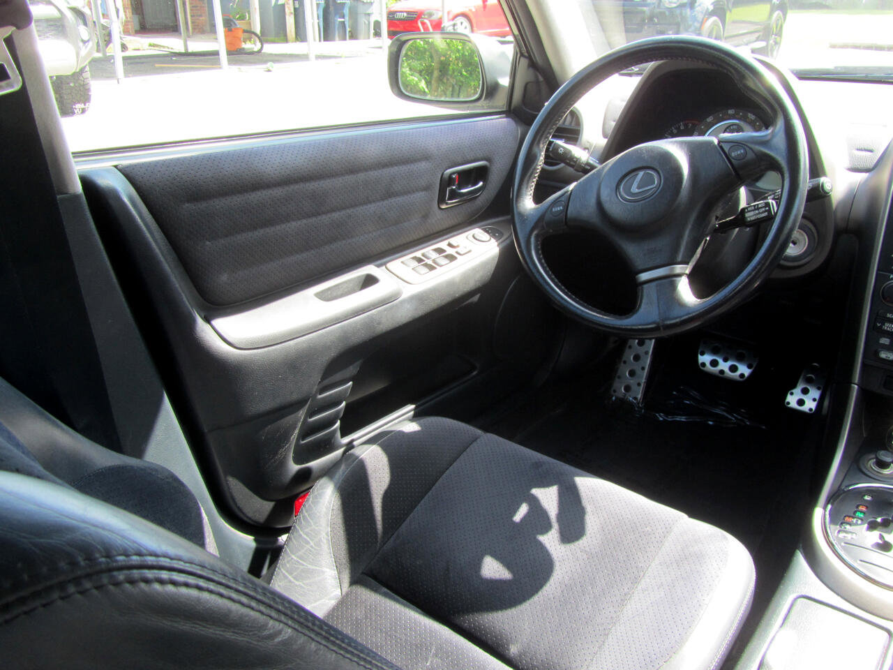 Used 2001 Lexus IS 300 image 12