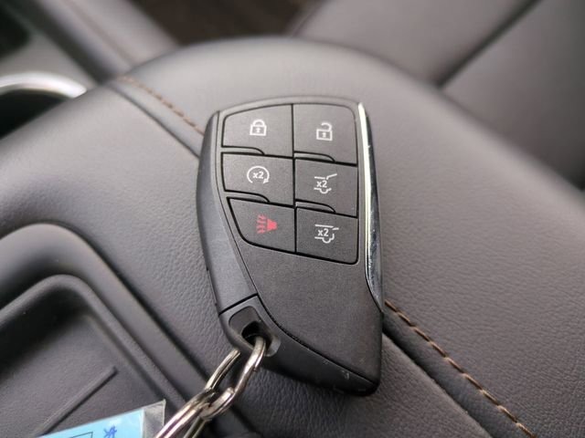 Certified 2022 Chevrolet Suburban High Country image 34