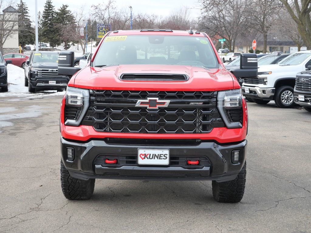Used 2025 Chevrolet Silverado 2500 ZR2 w/ Technology Package AWD/4WD image 2