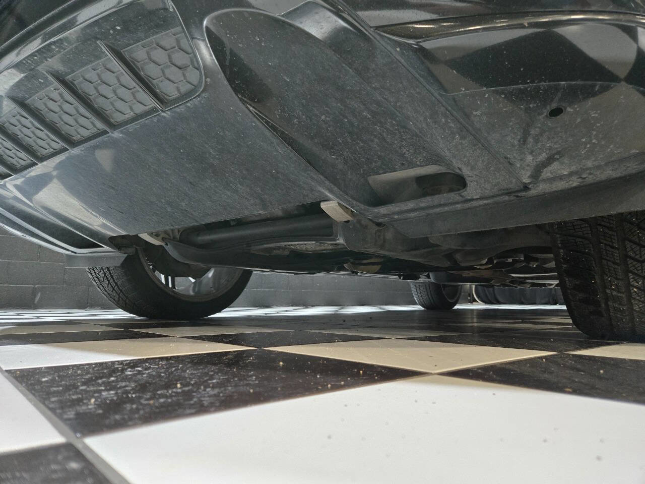 Used 2013 Porsche Cayenne GTS image 23