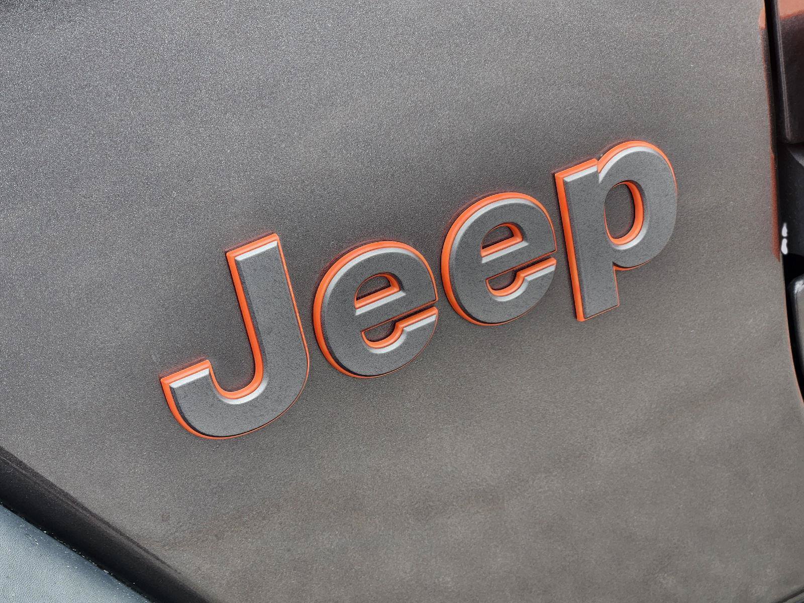 Used 2021 Jeep Gladiator Mojave AWD/4WD image 12