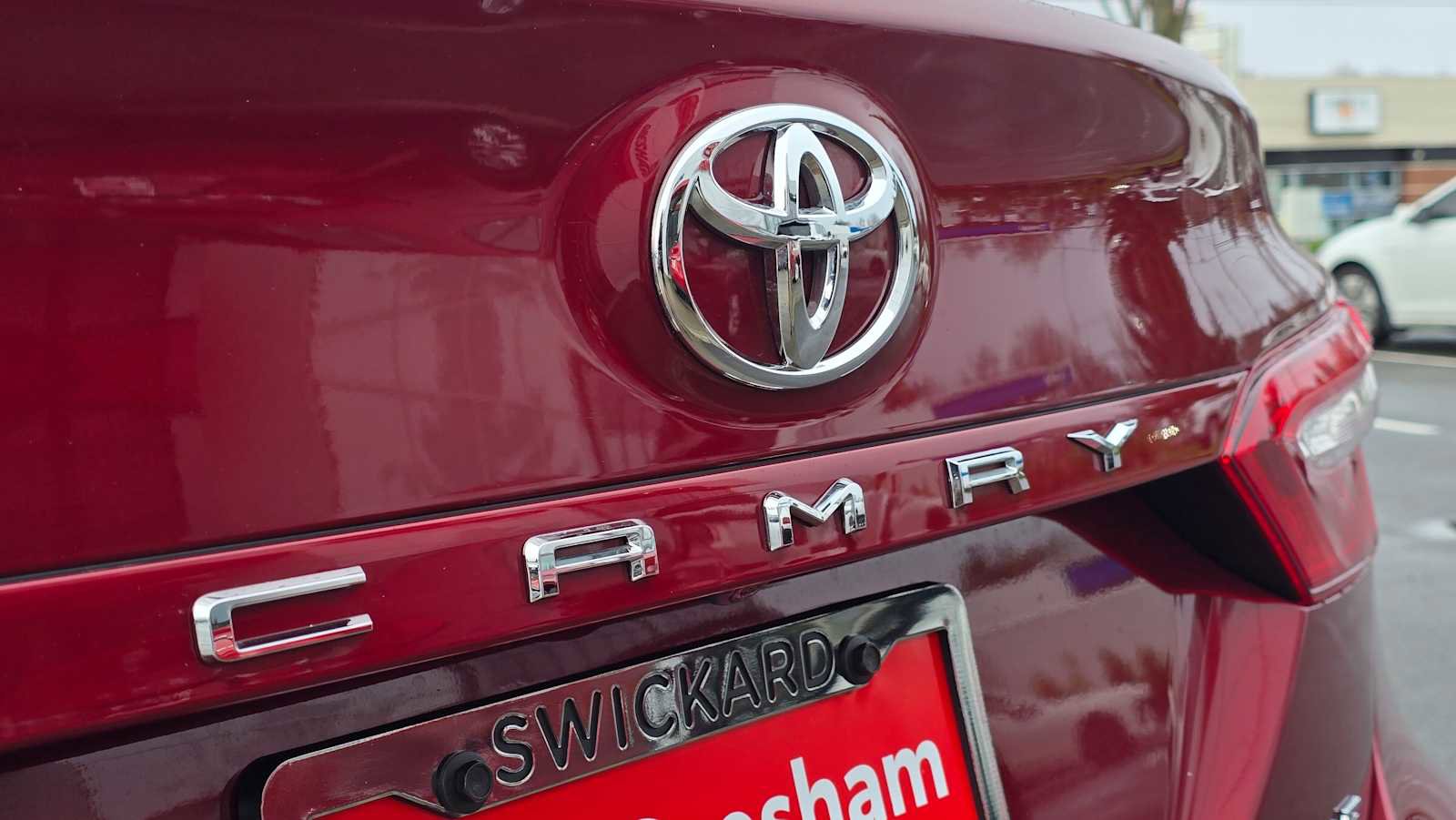 Certified 2018 Toyota Camry XLE image 17