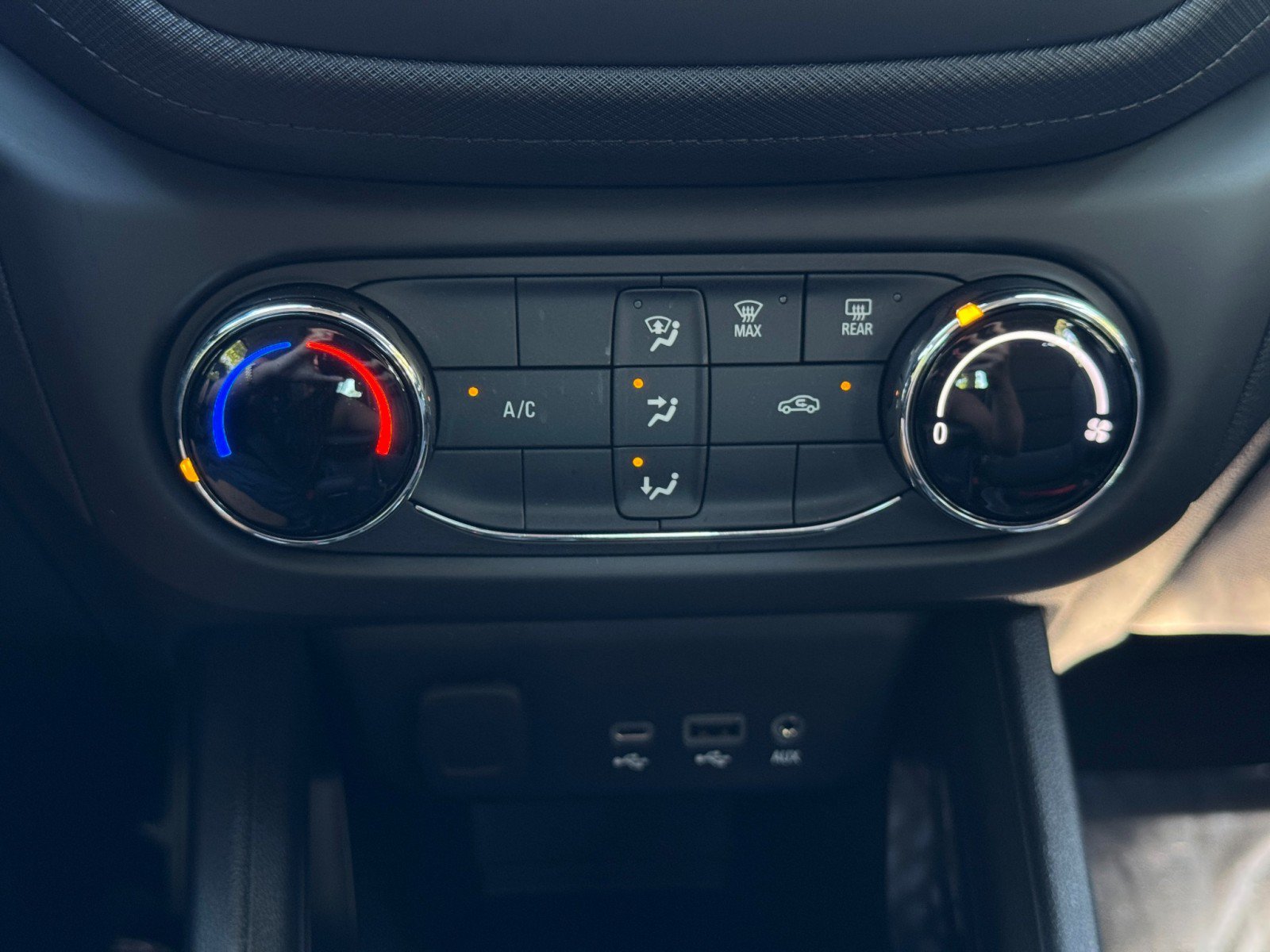 Used 2023 Chevrolet TrailBlazer LS FWD image 25