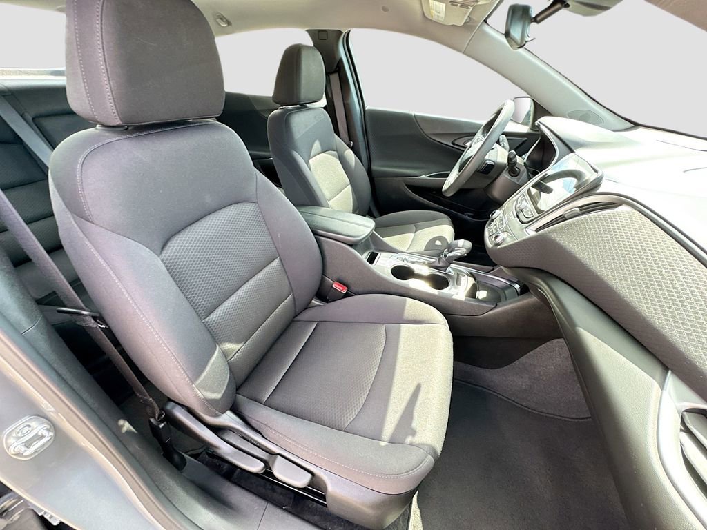 Used 2025 Chevrolet Malibu LT image 26