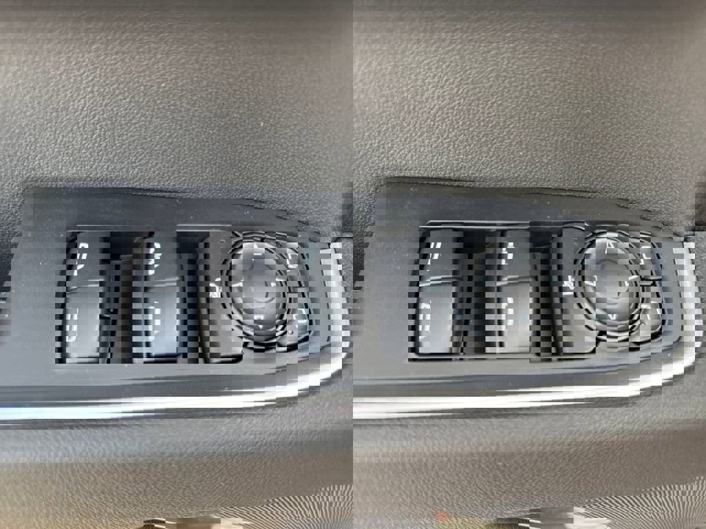 New 2026 Chevrolet Silverado 1500 LT image 19