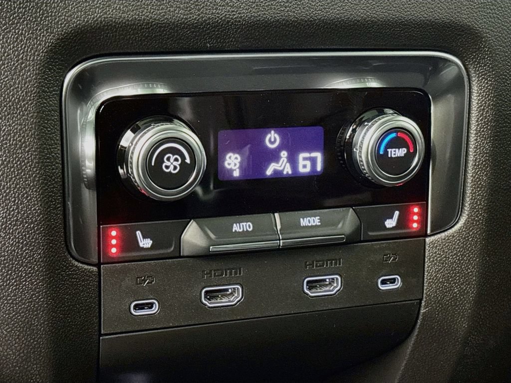 New 2026 GMC Yukon Denali w/ Denali Reserve Package AWD/4WD image 27