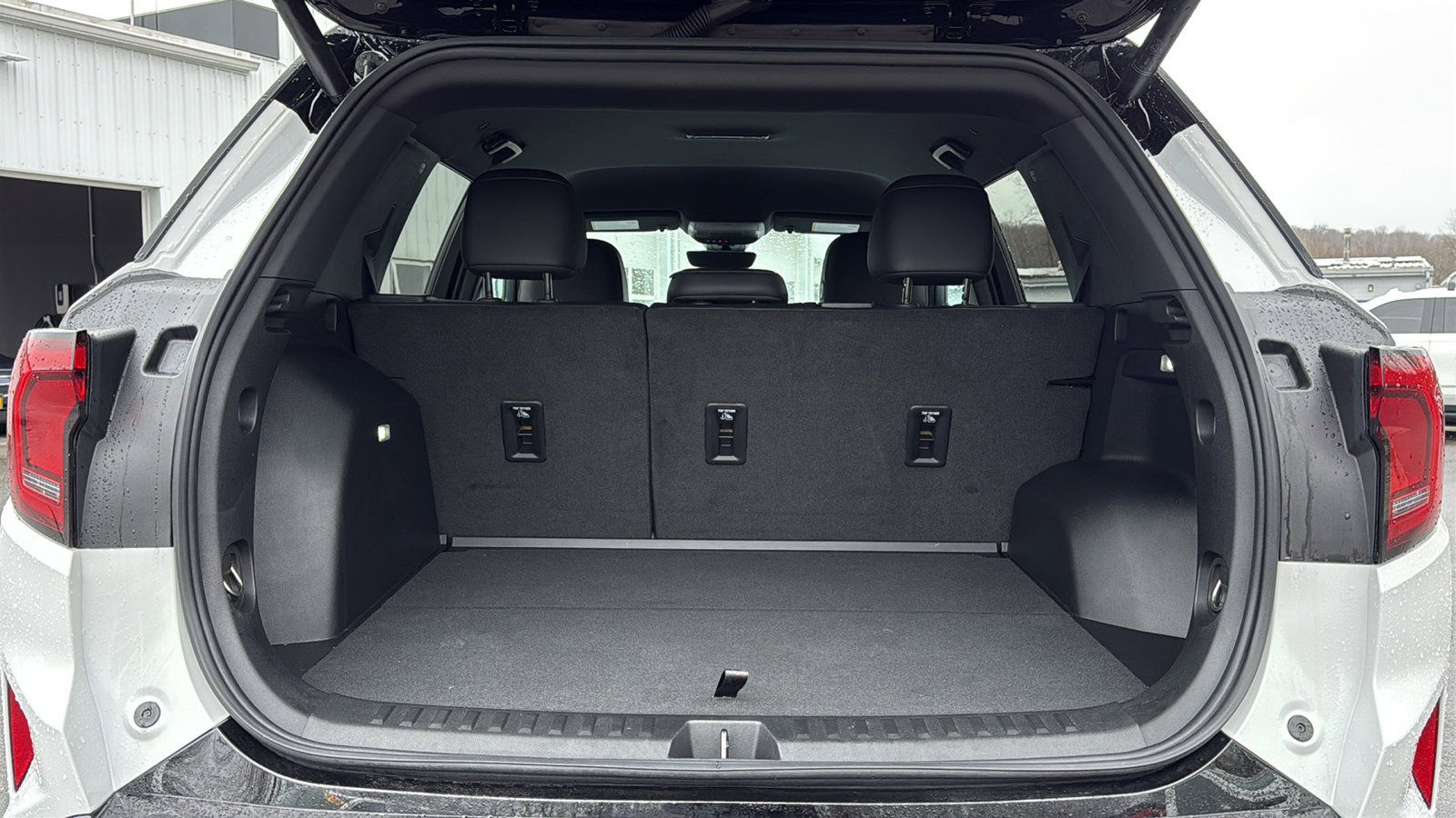 Used 2026 GMC Terrain AT4 w/ Technology Package II image 29