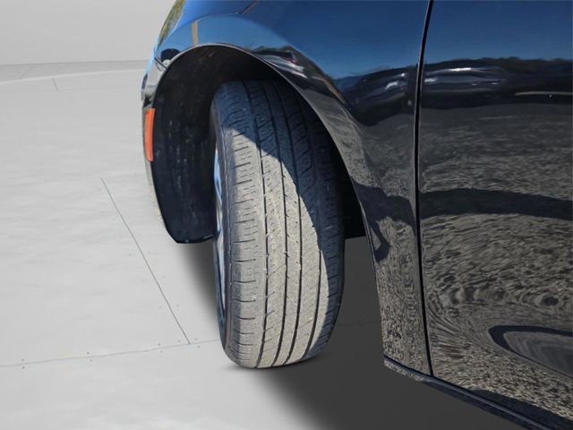 Used 2024 Chrysler Pacifica Limited image 12