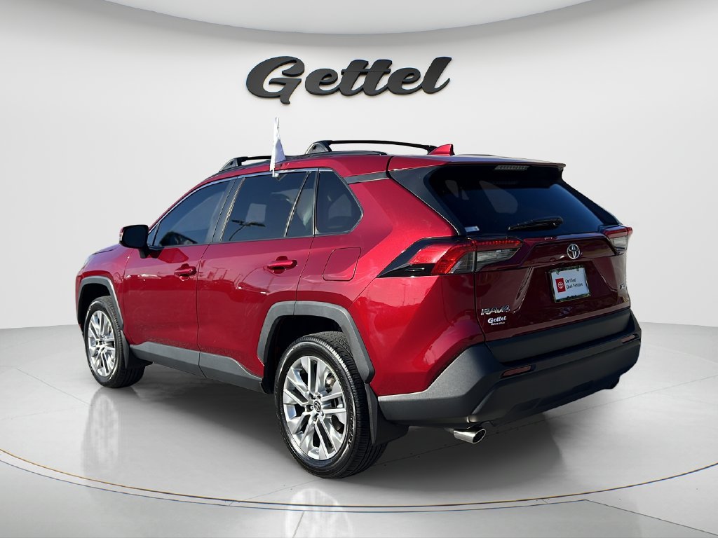 Used 2025 Toyota RAV4 XLE Premium FWD image 7