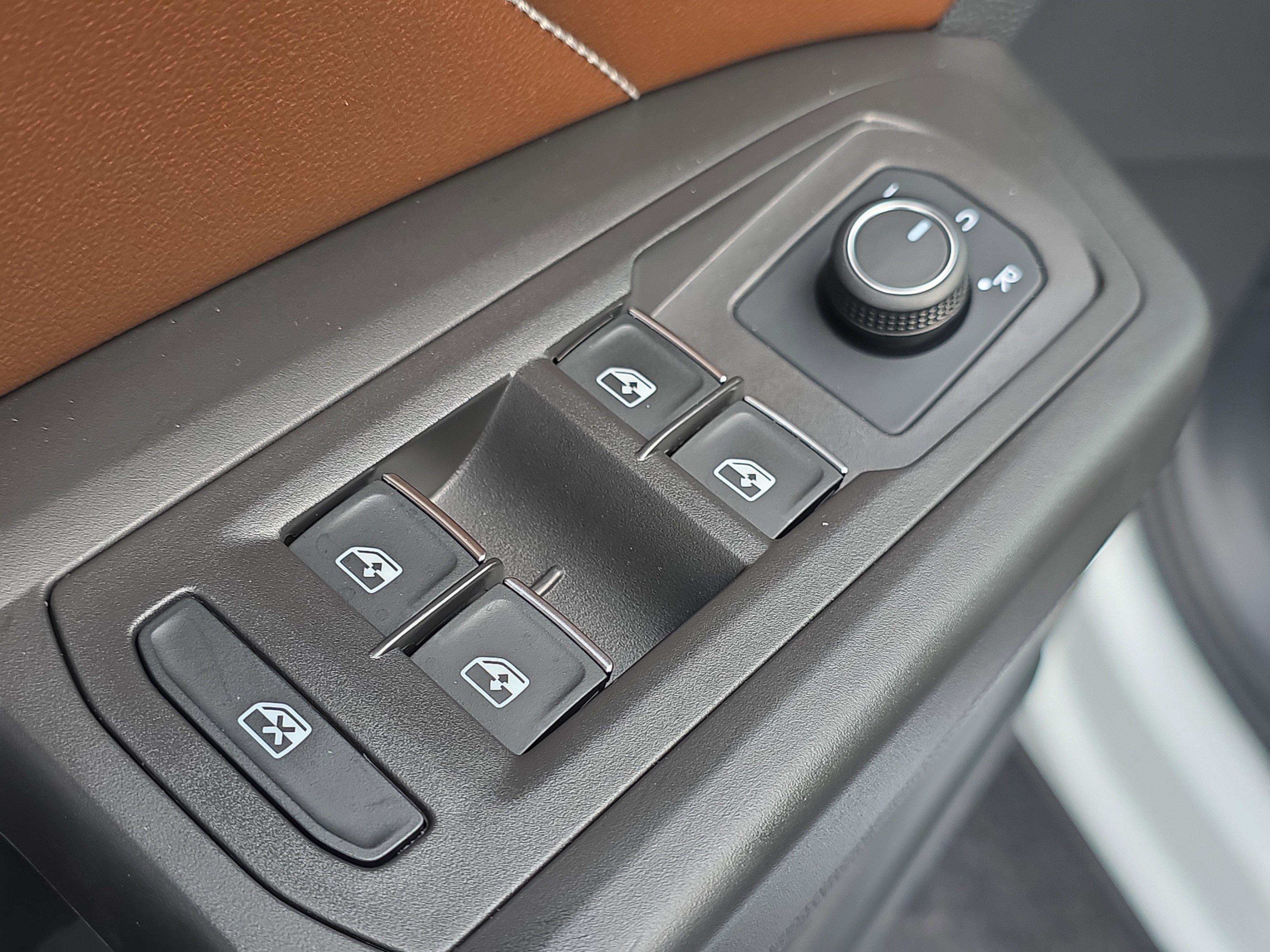 Used 2023 Volkswagen Atlas SEL image 20