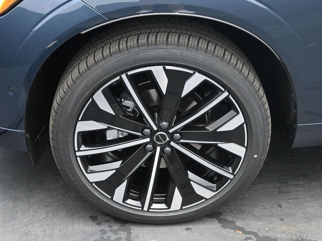 New 2026 Volvo XC60 B5 Ultra w/ Protection Package Premier AWD/4WD image 4