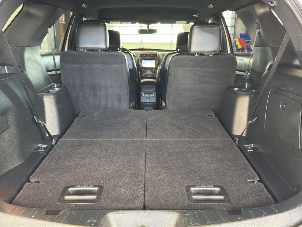 Used 2019 Ford Explorer XLT w/ Equipment Group 202A AWD/4WD image 33