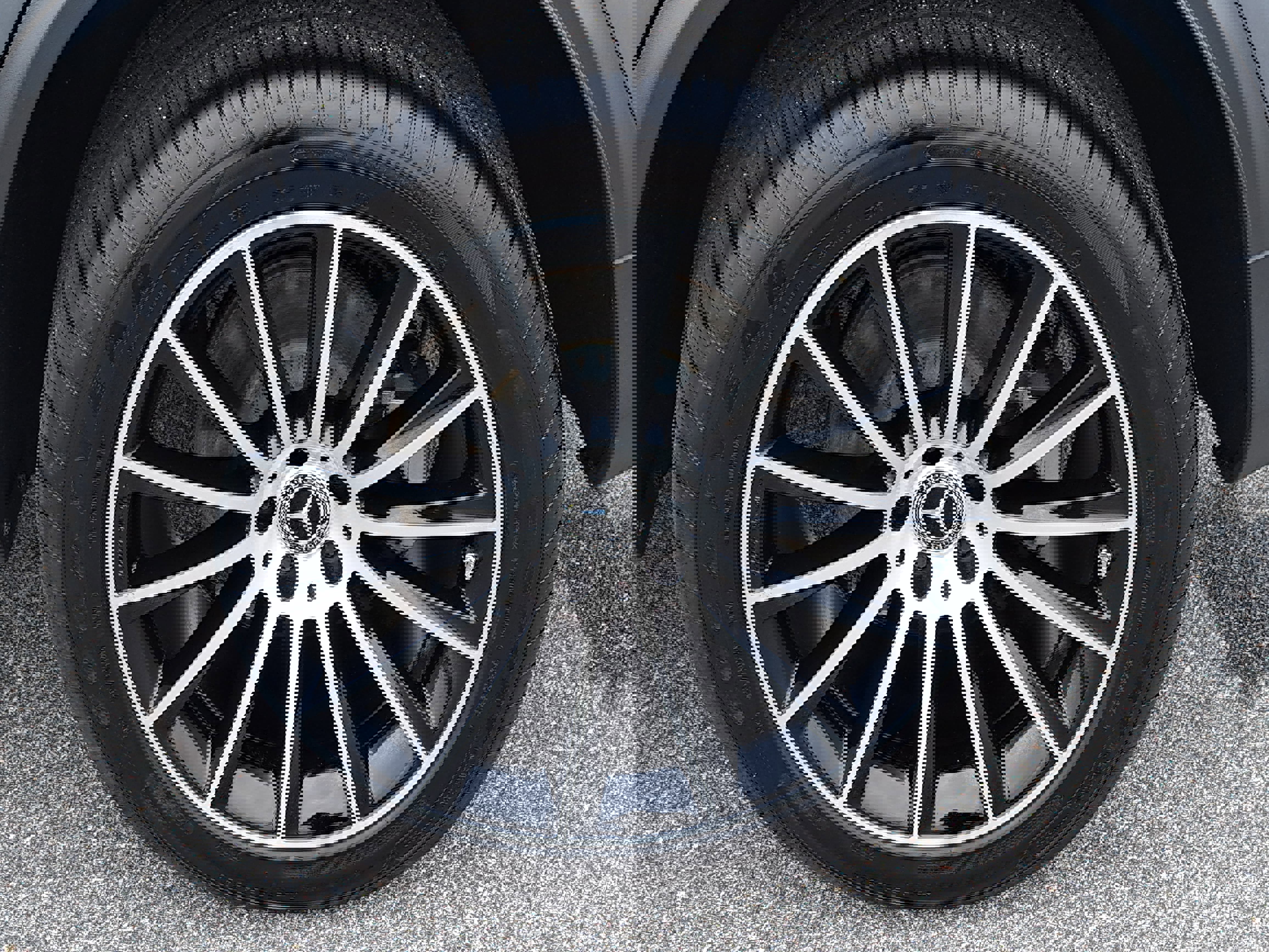 Used 2023 Mercedes-Benz GLC 300 4MATIC Coupe image 32