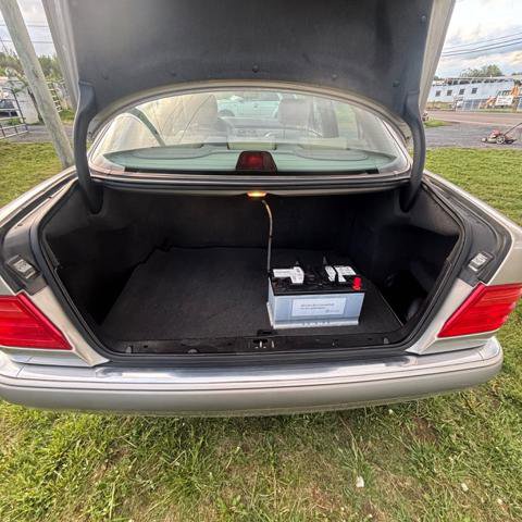 Used 1997 Mercedes-Benz E 320 Sedan image 9