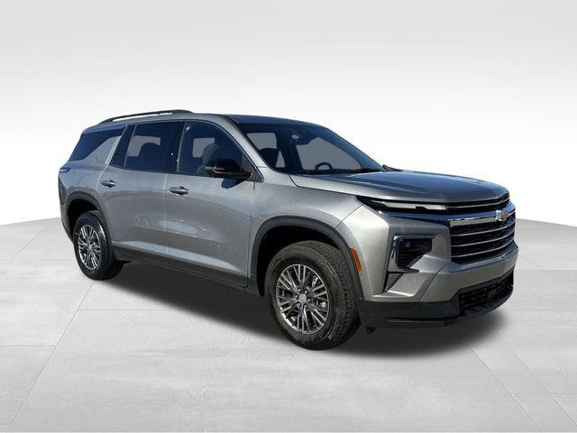 Used 2024 Chevrolet Traverse LT image 9