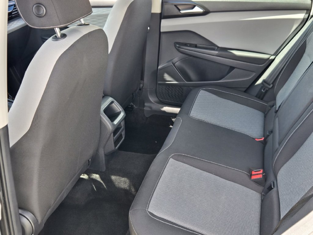 Certified 2023 Volkswagen Taos S FWD image 12