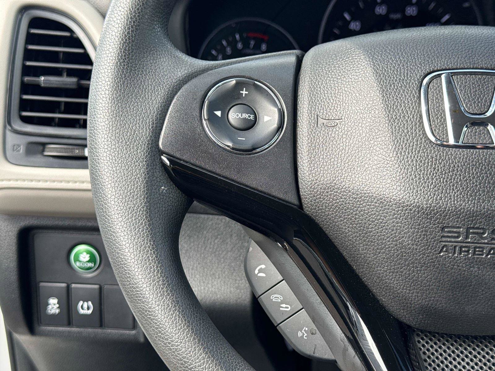 Certified 2022 Honda HR-V LX image 30