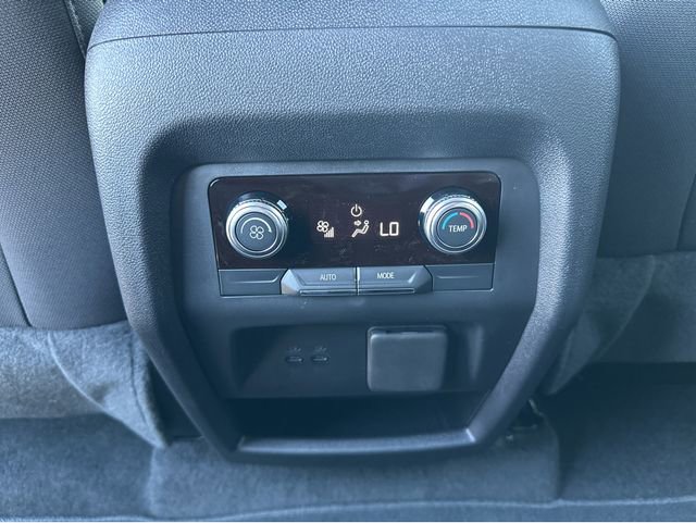 New 2025 GMC Acadia Elevation image 17