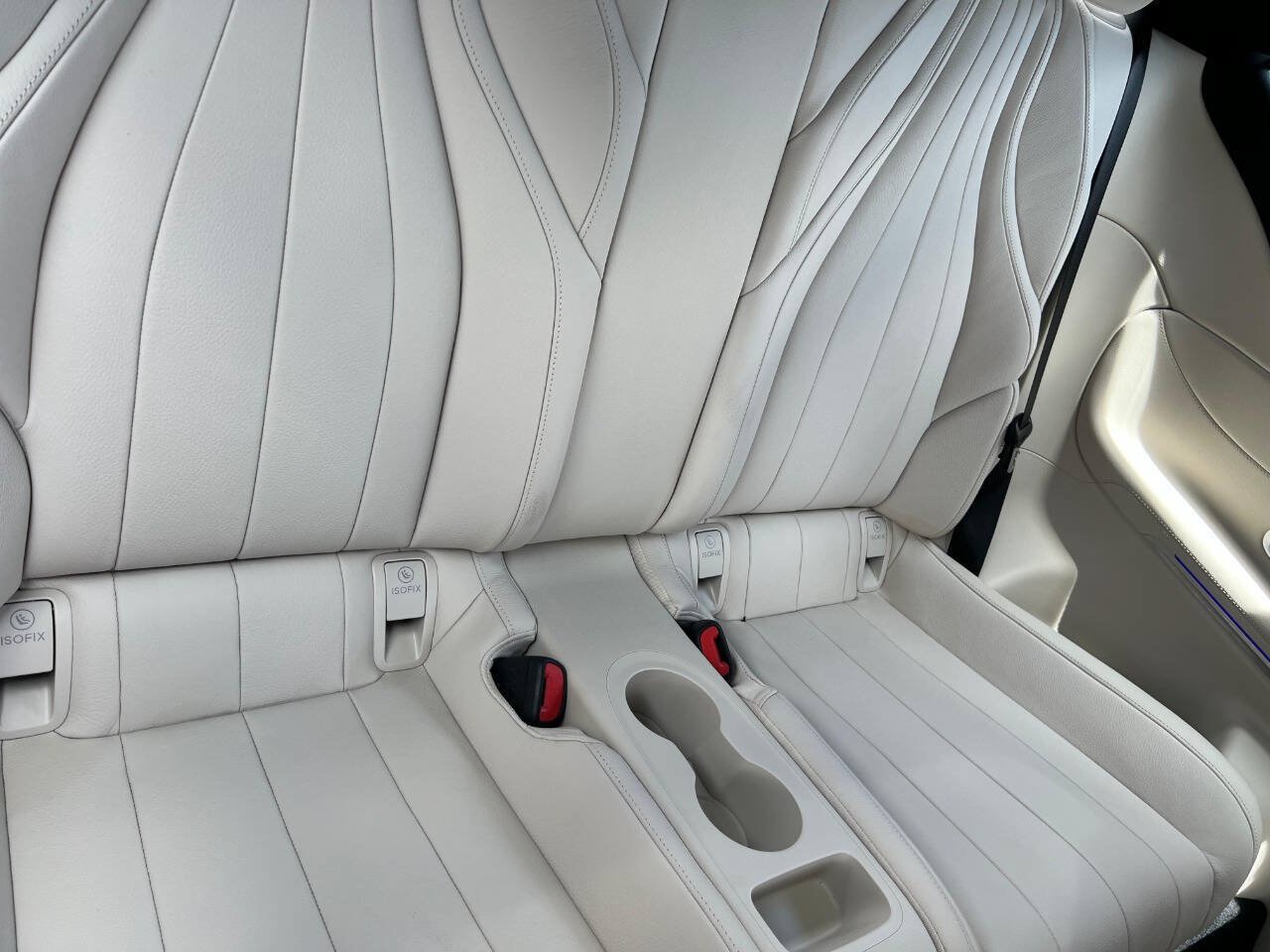 Used 2024 Mercedes-Benz CLE 300 4MATIC Coupe image 9