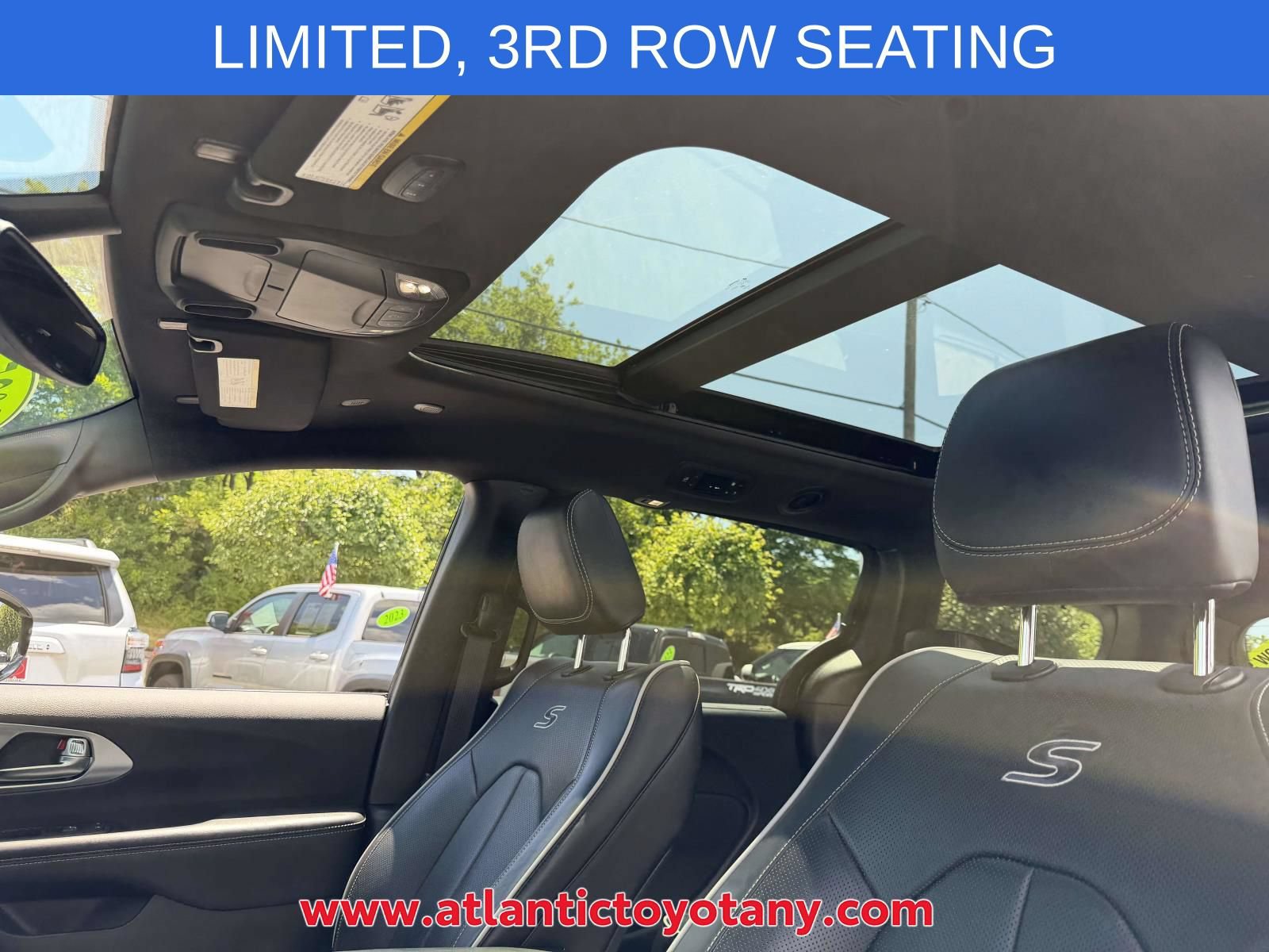 Used 2025 Chrysler Pacifica Limited FWD image 20