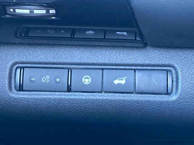 New 2025 Nissan Pathfinder SV image 15