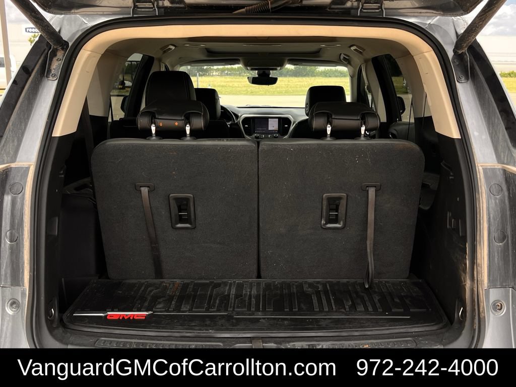 Used 2021 GMC Acadia Denali w/ Denali Technology Package FWD image 32