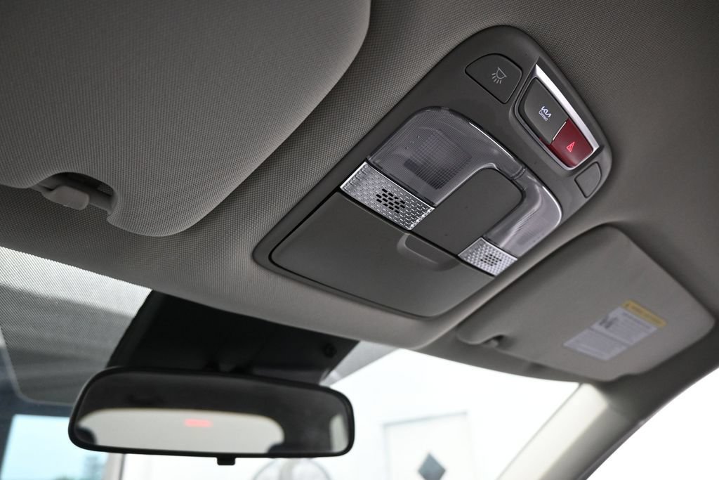 Used 2025 Kia Telluride LX FWD image 25