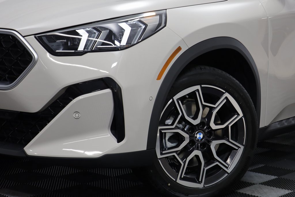 New 2026 BMW X2 xDrive28i w/ Convenience Package image 3