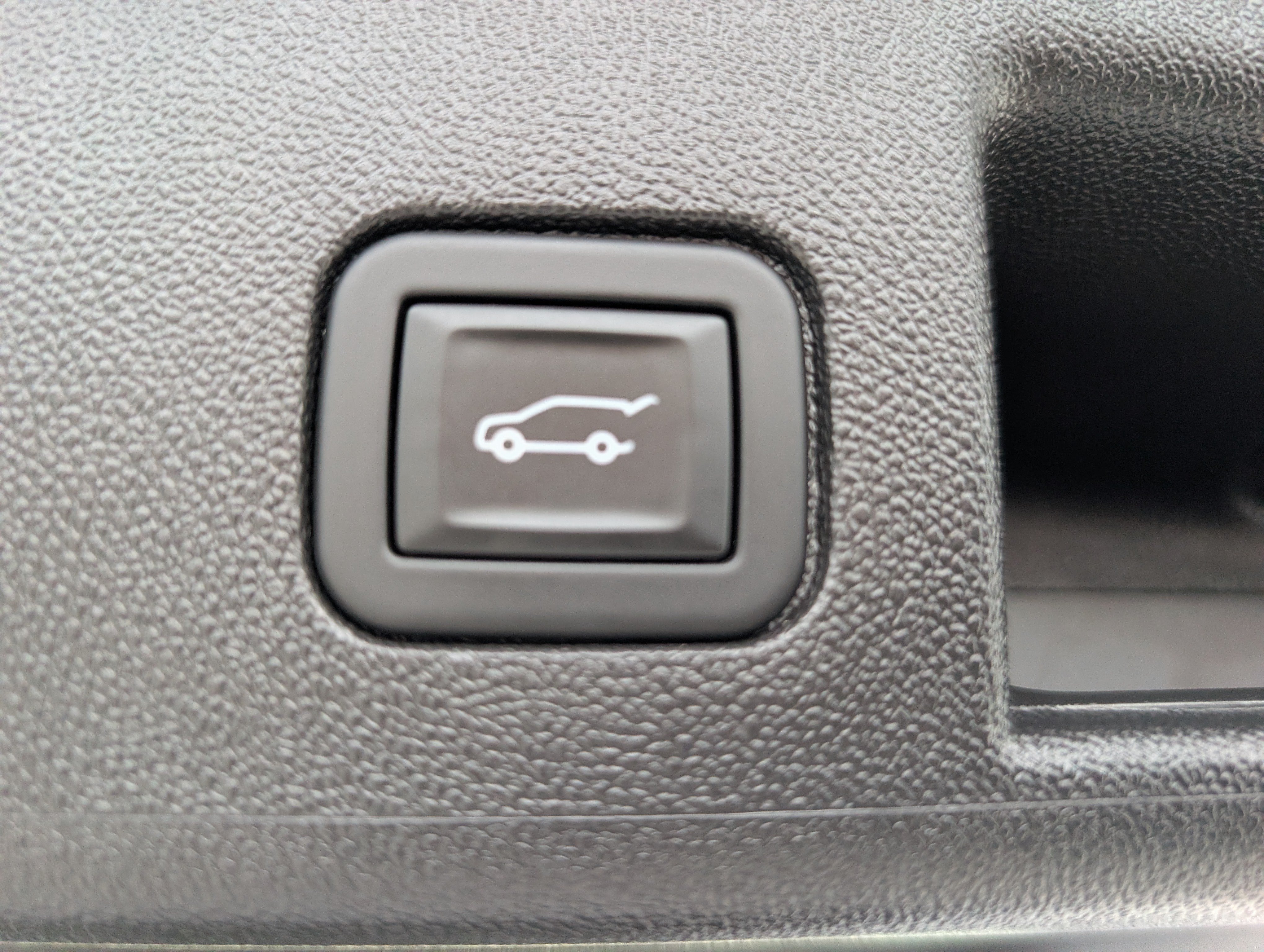 Used 2024 Chevrolet Equinox Premier AWD/4WD image 14