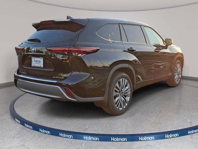 New 2026 Toyota Highlander Platinum AWD/4WD image 3